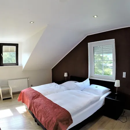 Hotell Landgasthof Ralinger Hof 3*